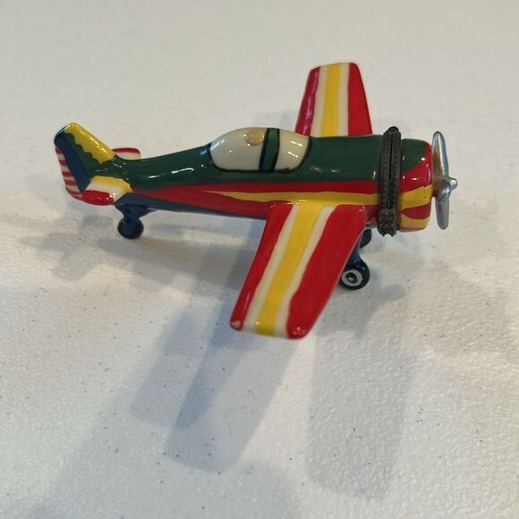 Stunt flyer airplane with little guy trinket box - Picture 4 of 8